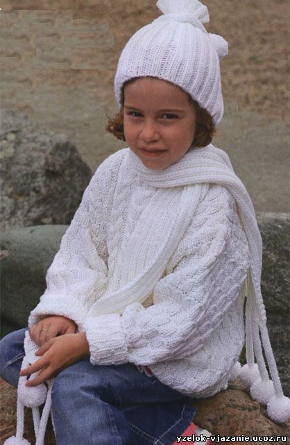Узорчатый пуловер, шапочка и шарфик