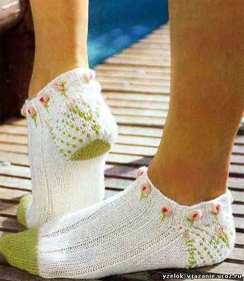 Короткие носки с розочками